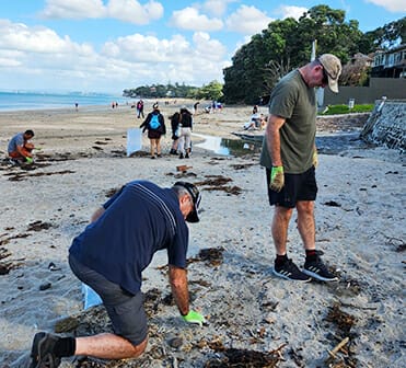 sustainable coastlines beach clean up Takapuna