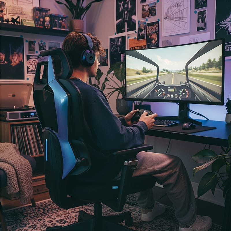 Buro Sentinel Gaming Chair home set up with model